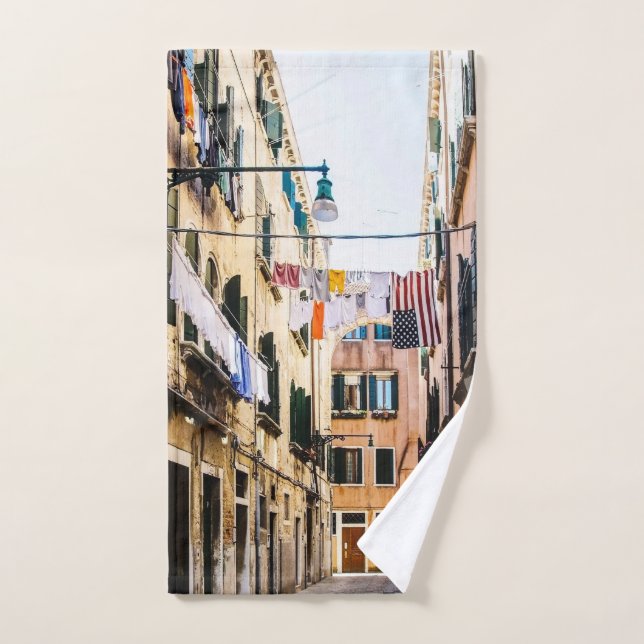 Schmale Straße in Venedig Handtuch (Handtuch)