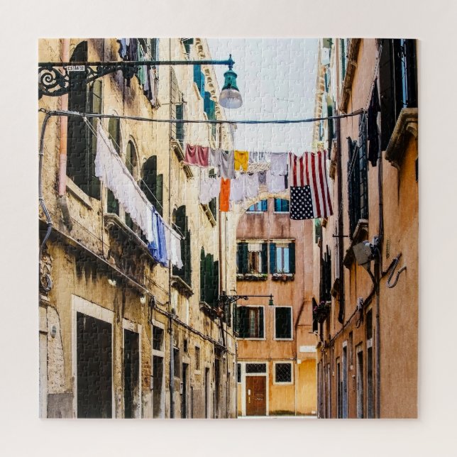 Schmale Straße in Venedig Puzzle (Vertikal)