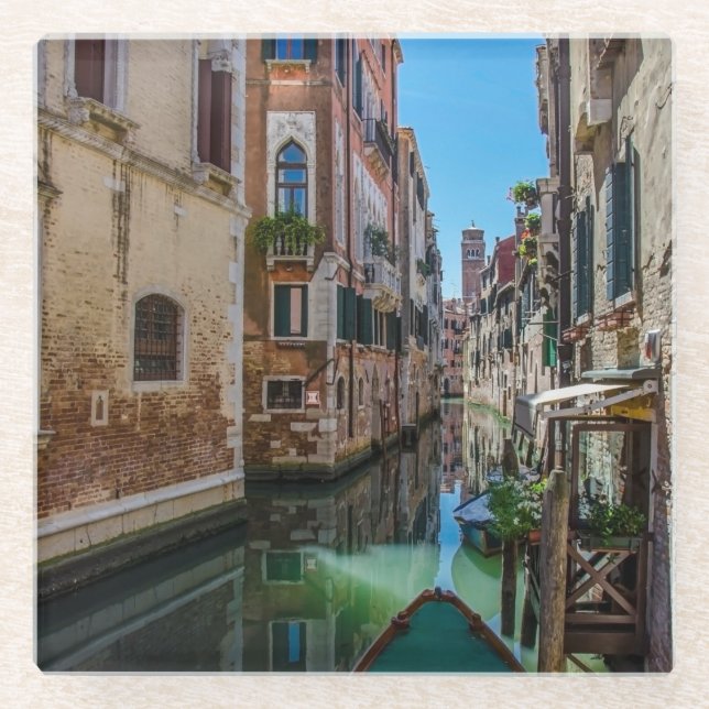 Schmale Straße mit Kanal in Venedig Glasuntersetzer (Vorderseite)