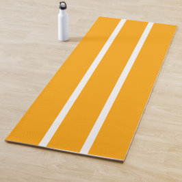 Schmale, weiße Streifen auf hellen, goldgelben Str Yogamatte
