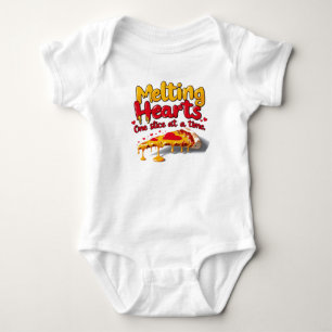 Schmelzende Herzen, eine Scheibe für einen T - Shi Baby Strampler