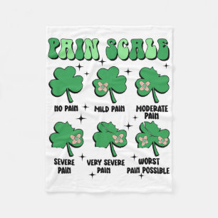 Schmerzskala Krankenschwester Arzt St Patricks Day Fleecedecke
