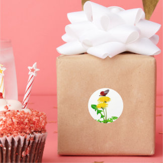 Schmetterling auf Dandelsonden-Umschlag Aufklebern Runder Aufkleber