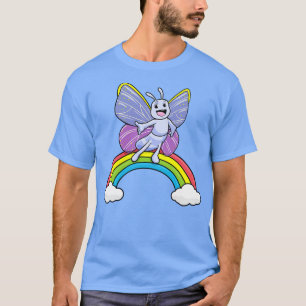 Schmetterling auf einem Regenbogen mit Wolken T-Shirt
