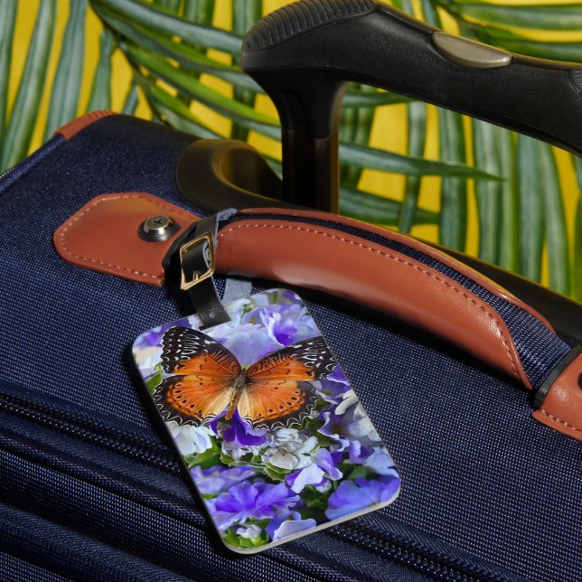 Schmetterling auf Feenprirosen Gepäckanhänger (Vorderseite Insitu 1)