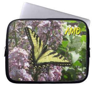 Schmetterling auf Lilac Laptopschutzhülle