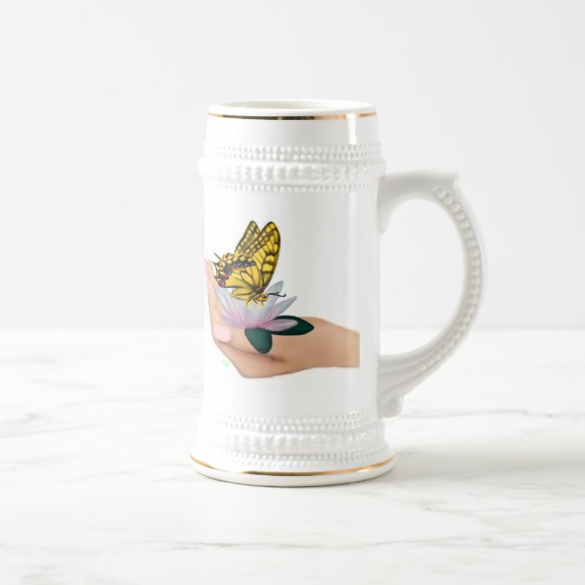 Schmetterling auf Lotus Bloom Bierglas (Rechts)