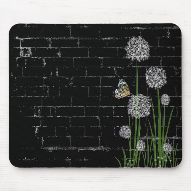 Schmetterling auf Puff Wildblume Mousepad (Vorne)