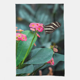 Schmetterling auf rosa Blütenfotografie Geschirrtuch