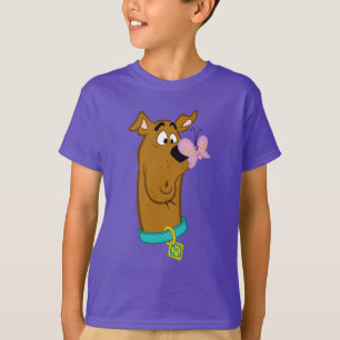 Schmetterling auf Scooby-Doos Nase T-Shirt