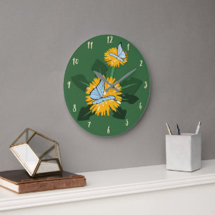 Schmetterling bestäubt gelbe Löwenzahn-Wildblume Große Wanduhr