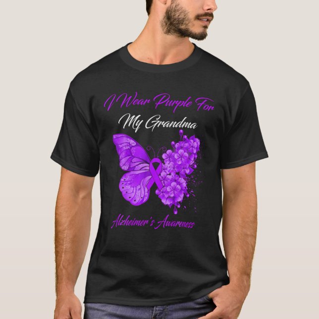 Schmetterling, den ich Lila für meine Oma Alzheime T-Shirt (Vorderseite)