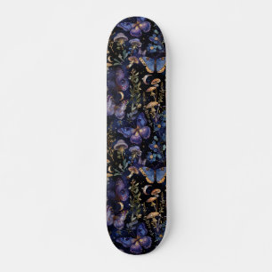 Schmetterling Floral Himmelsmystik Dunkles Muster Skateboard