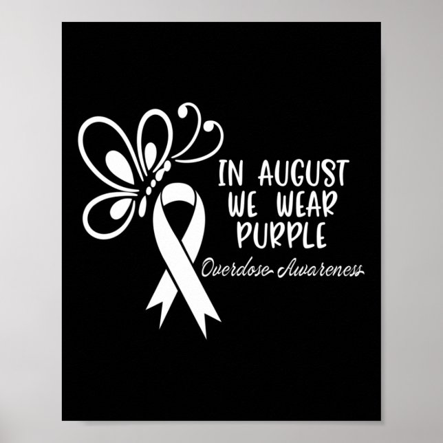 Schmetterling im August Wir tragen Lila Überdosier Poster (Vorne)