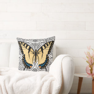 Schmetterling im Mittelpunkt Kissen