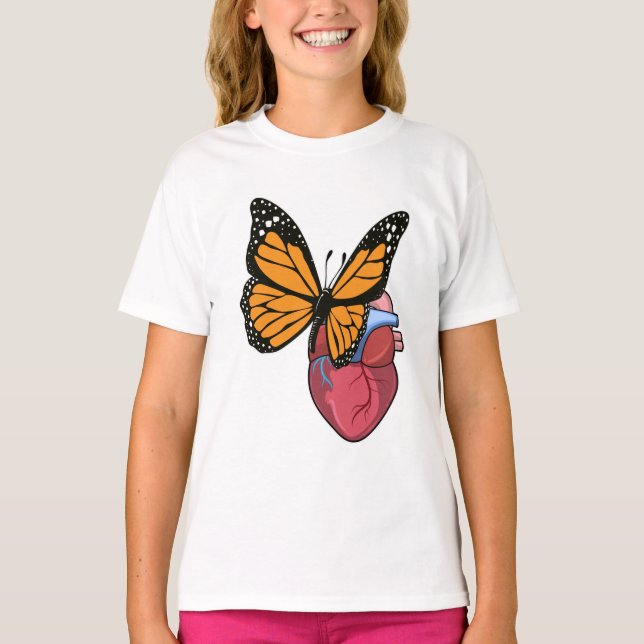 Schmetterling mit Herz T-Shirt (Vorderseite)