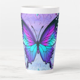 Schmetterling mit Hintergrund Milchtasse
