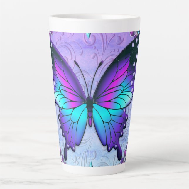 Schmetterling mit Hintergrund Milchtasse (Vorderseite)