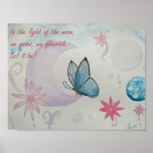 Schmetterling sitzt auf halber Mondfarbe