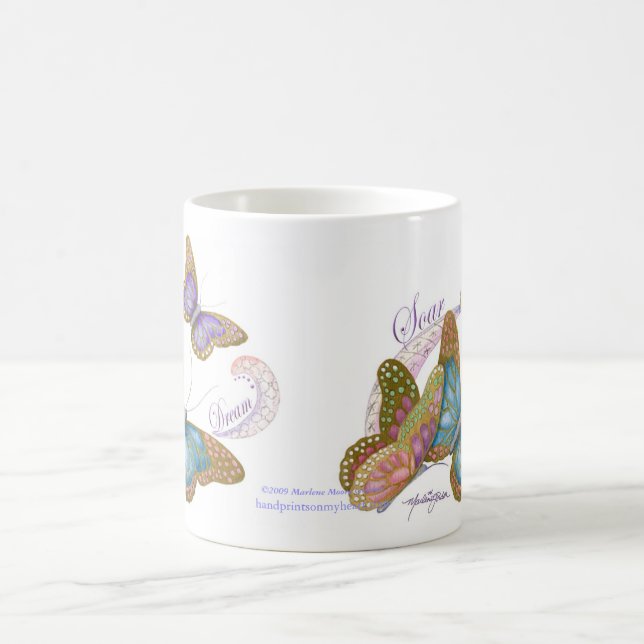 Schmetterling träumt Tassen-halbe Verpackung Kaffeetasse (Mittel)