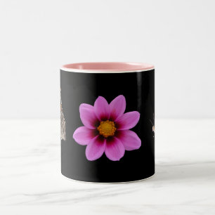 Schmetterling und rosa Blume Zweifarbige Tasse