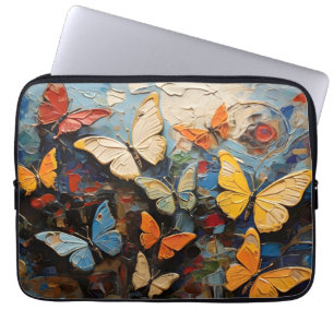 Schmetterlinge fliegen unter lebendigen Naturgemäl Laptopschutzhülle