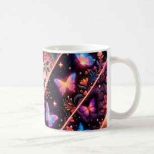 Schmetterlinge, florale Träume und goldene Eleganz Kaffeetasse