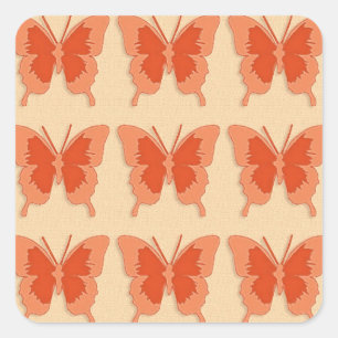 Schmetterlinge, orange auf pastellorangefarbenem H Quadratischer Aufkleber