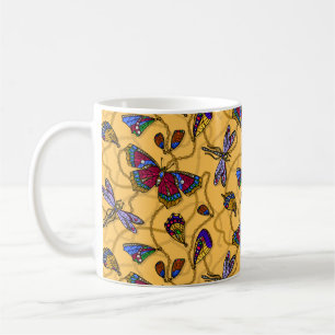 Schmetterlinge und Libellen auf Gelb Kaffeetasse