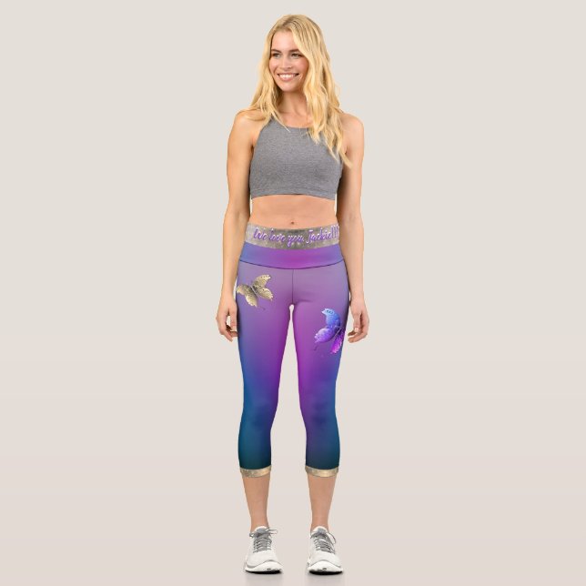 Schmetterlinge und Lila Hochwaikkappen Capri Leggings (Vorderseite)