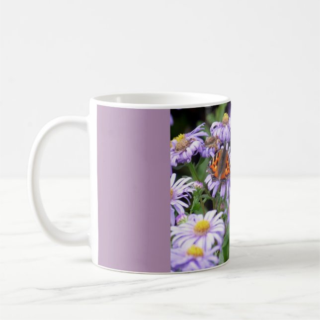 Schmetterlingsstütze auf Blume Tasse (Links)