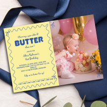 Schmetterndes Butter-Geburtstagsfoto ein Jahr älte