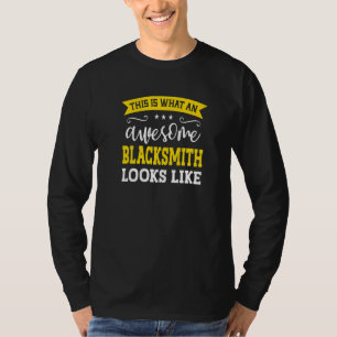 Schmied Jobtitel Mitarbeiter Lustiger Arbeiter Sch T-Shirt