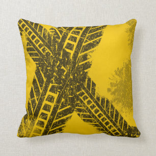 Schmutz beunruhigte schwarze kissen