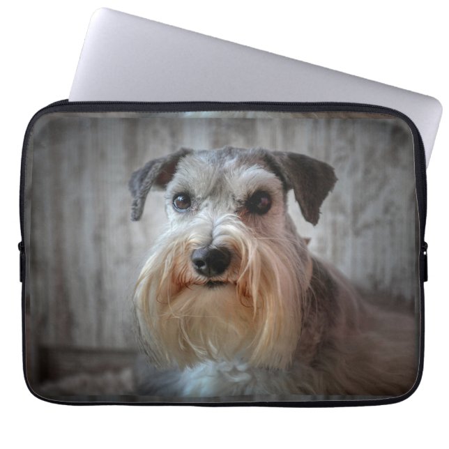 Schnauzer-Dog-Gesicht Laptopschutzhülle (Vorderseite)
