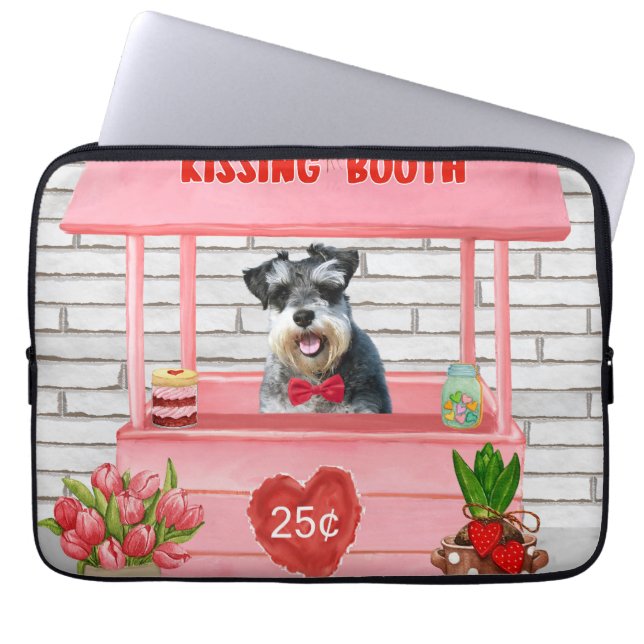 Schnauzer Dog Valentine's Day Kissing Booth Laptopschutzhülle (Vorderseite)