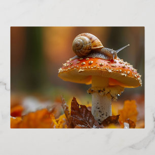 Schnecke auf dem Pilz niedliche Naturszene Folien Feiertagspostkarte
