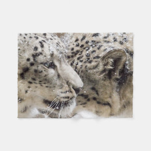 Schnee-Leopard-Umarmung Fleecedecke