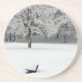 Schneebank und Bäume Getränkeuntersetzer