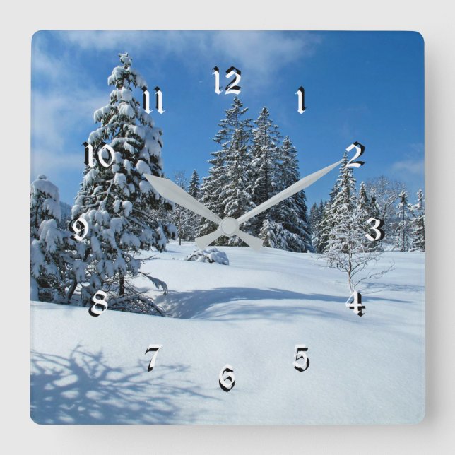 Schneebedeckte Bäume, schöne Winterlandschaft Quadratische Wanduhr (Vorderseite)