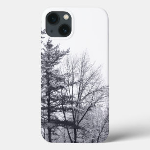 Schneebedeckte Bäume: Vertikal iPhone 13 Hülle