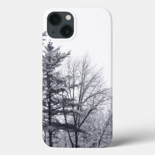 Schneebedeckte Bäume: Vertikal iPhone 13 Hülle