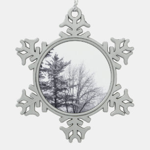 Schneebedeckte Bäume: Vertikal Schneeflocken Zinn-Ornament