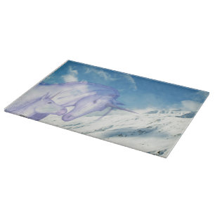 Schneebedeckte Berg-Einhorn-Winterlandschaft Schneidebrett