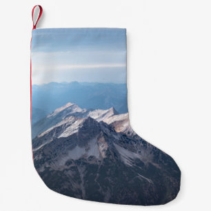 SCHNEEBEDeckte BERGE Kleiner Weihnachtsstrumpf