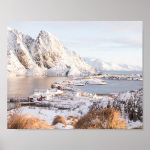 Schneebedeckte Berge rustikales Haus herunterladba Poster