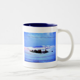Schneebedeckte Hügel Zweifarbige Tasse