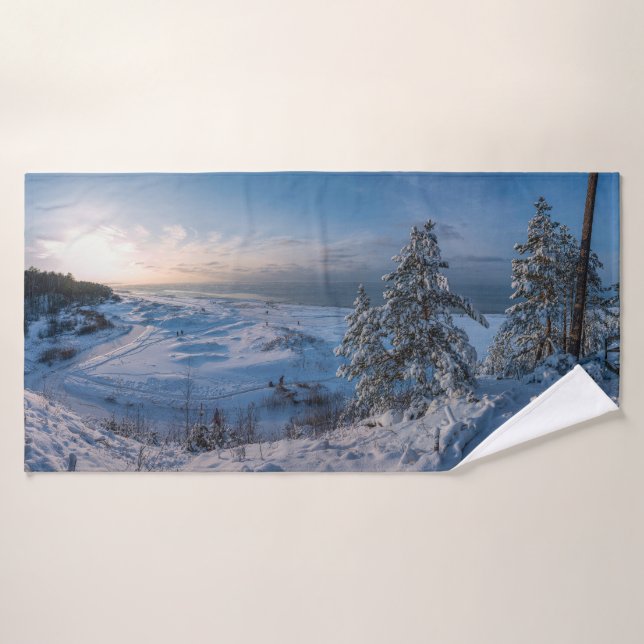 Schneebedeckte Ostseeküste Badehandtuch (Badehandtuch)