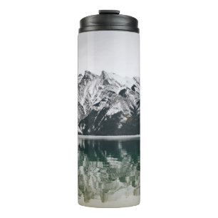 Schneebedeckter Berg Thermosbecher
