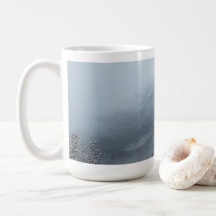 Schneebedeckter Bergpfad Winterlandschaft Kaffeetasse